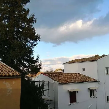 Pelo Apartment