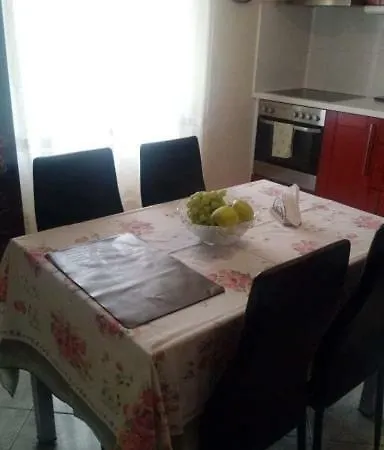 Pelo Apartment